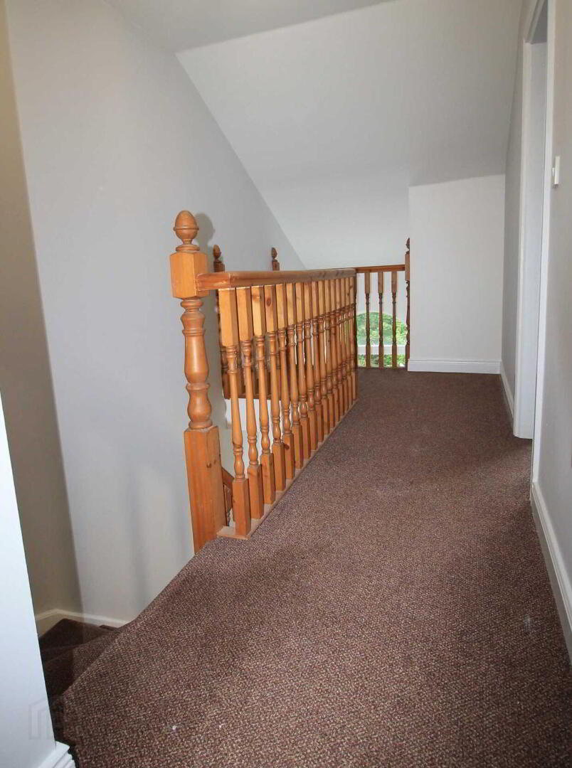 6 Whitebridge Park 18 of 33