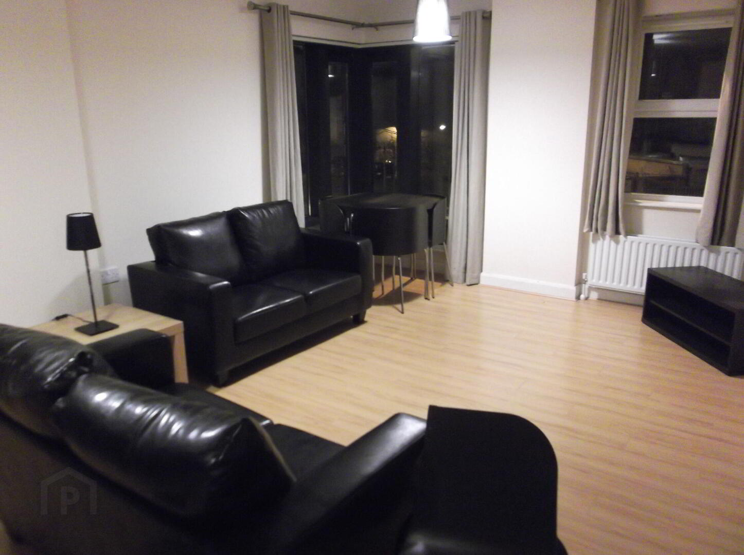 102 College Central, 4 College Avenue 2 of 10