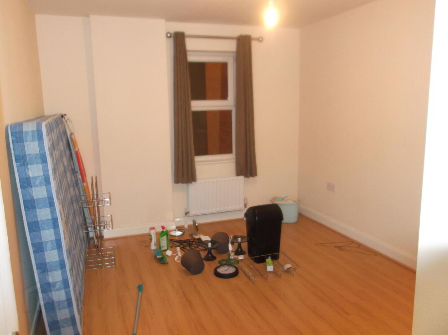 102 College Central, 4 College Avenue 7 of 10