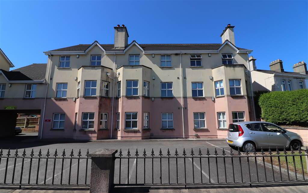 16 Saintfield Mews 1 of 9