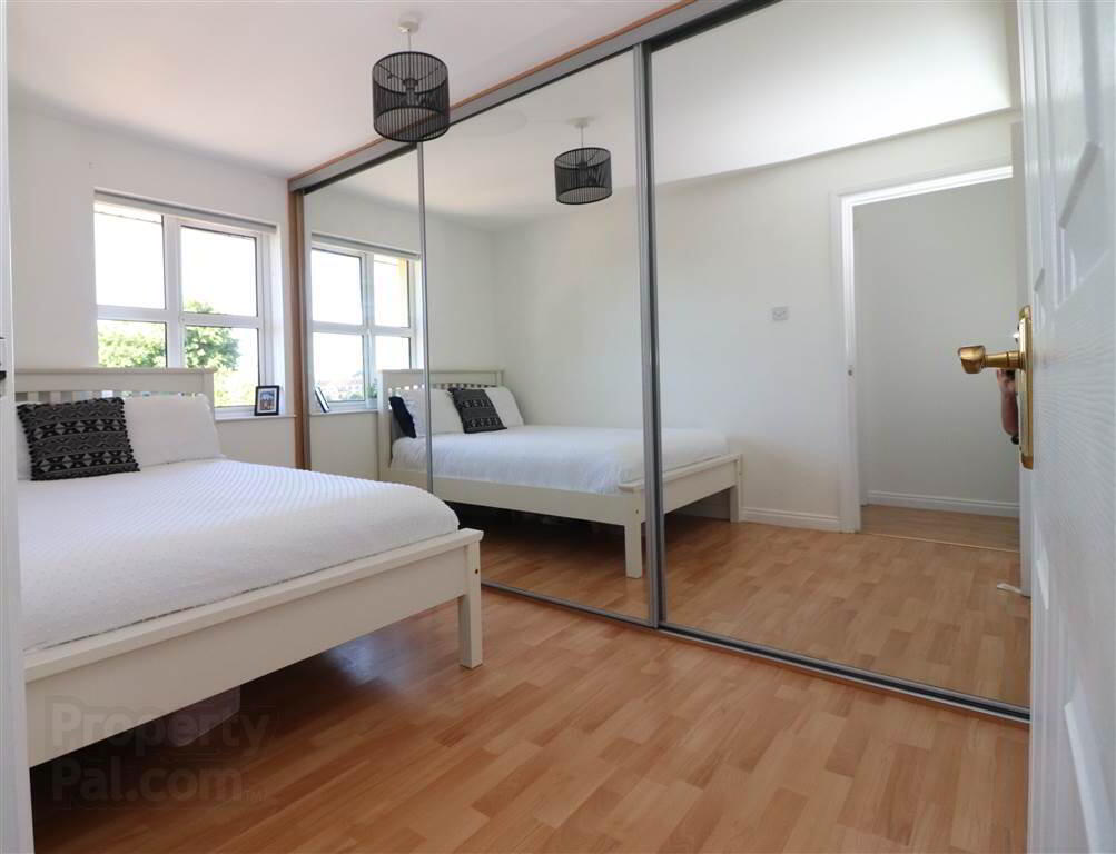 16 Saintfield Mews 7 of 9