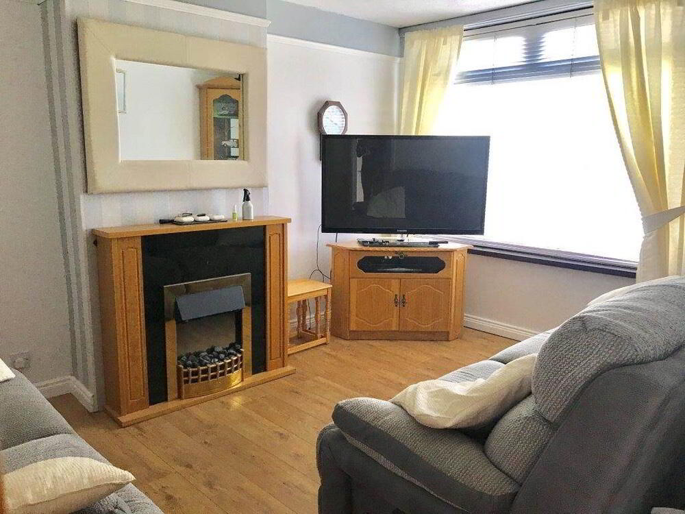 48 Davys Street 2 of 7