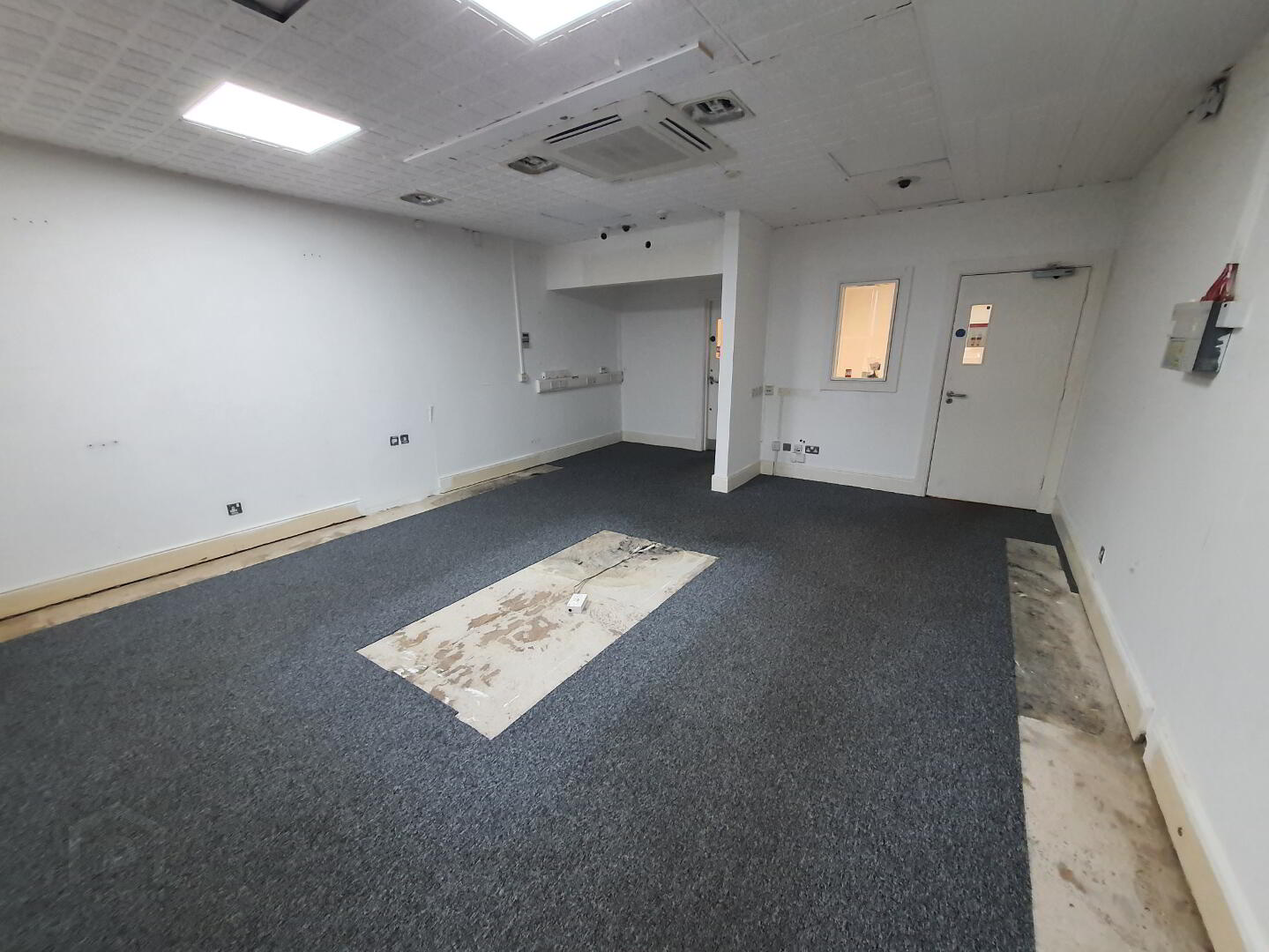 Unit 8, 190 Saintfield Road 2 of 2