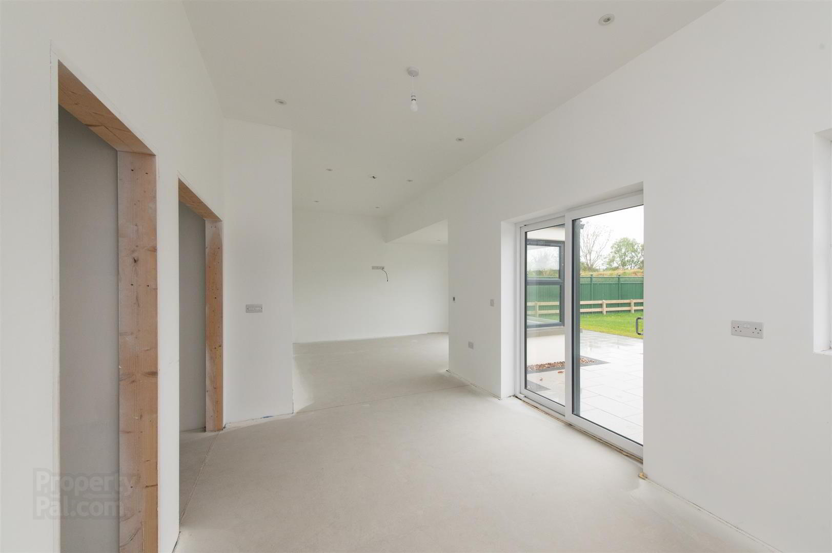 24a Willow Lane 13 of 26
