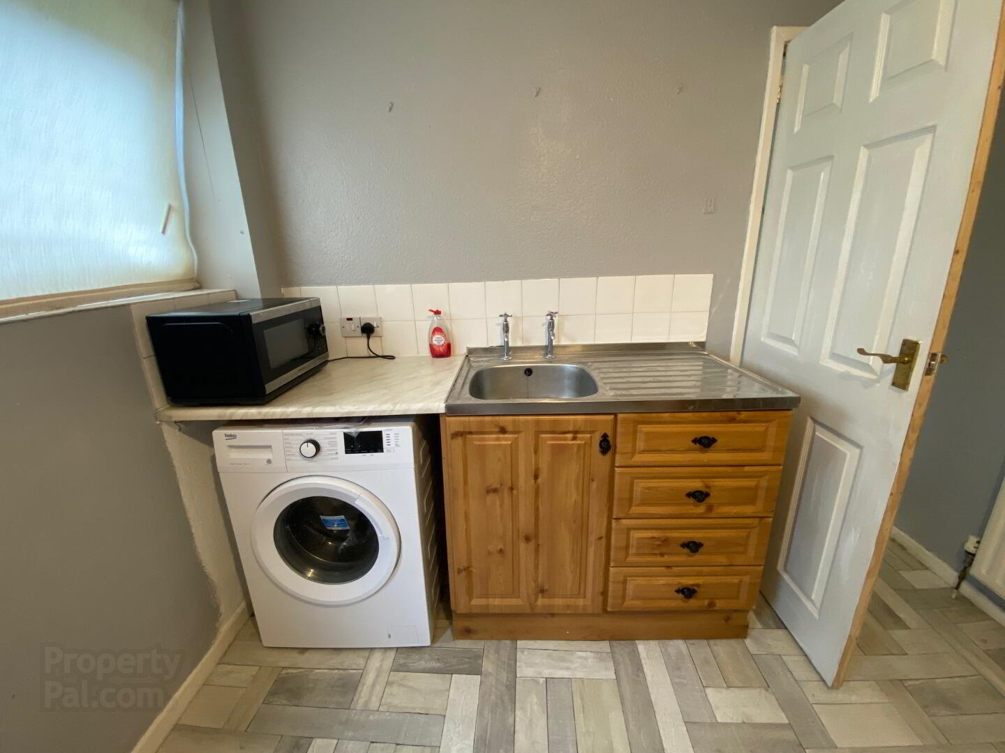 Unit 39, Greenview Avenue 5 of 9