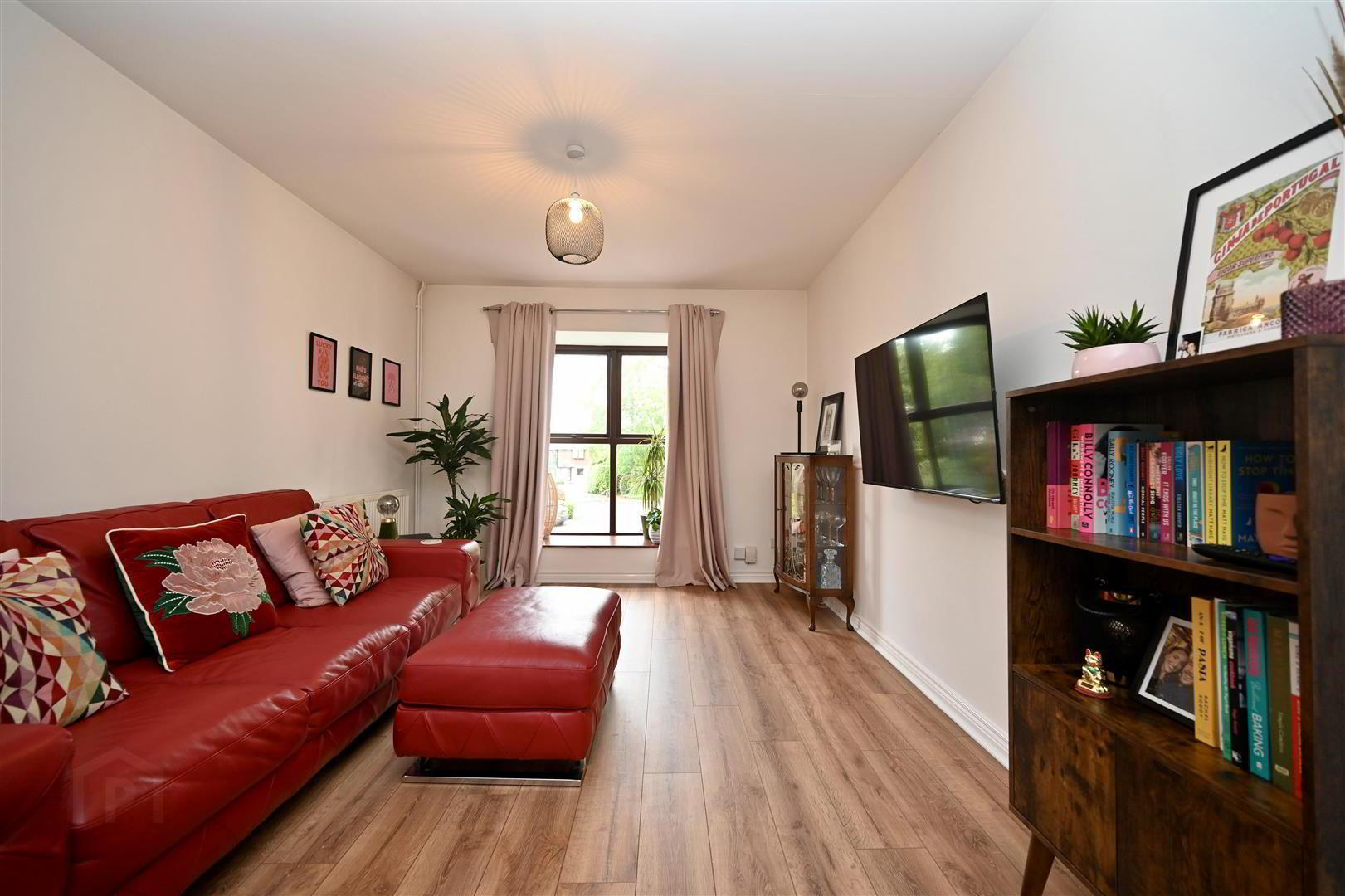 Apt 16, Ashleigh Manor 3 of 12