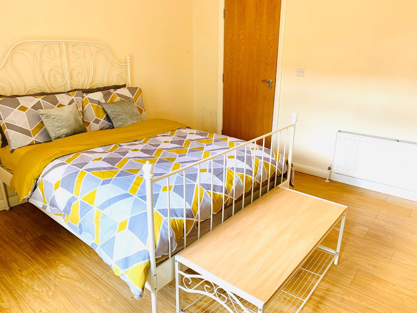 Balfour Avenue, Room 3 5 of 8