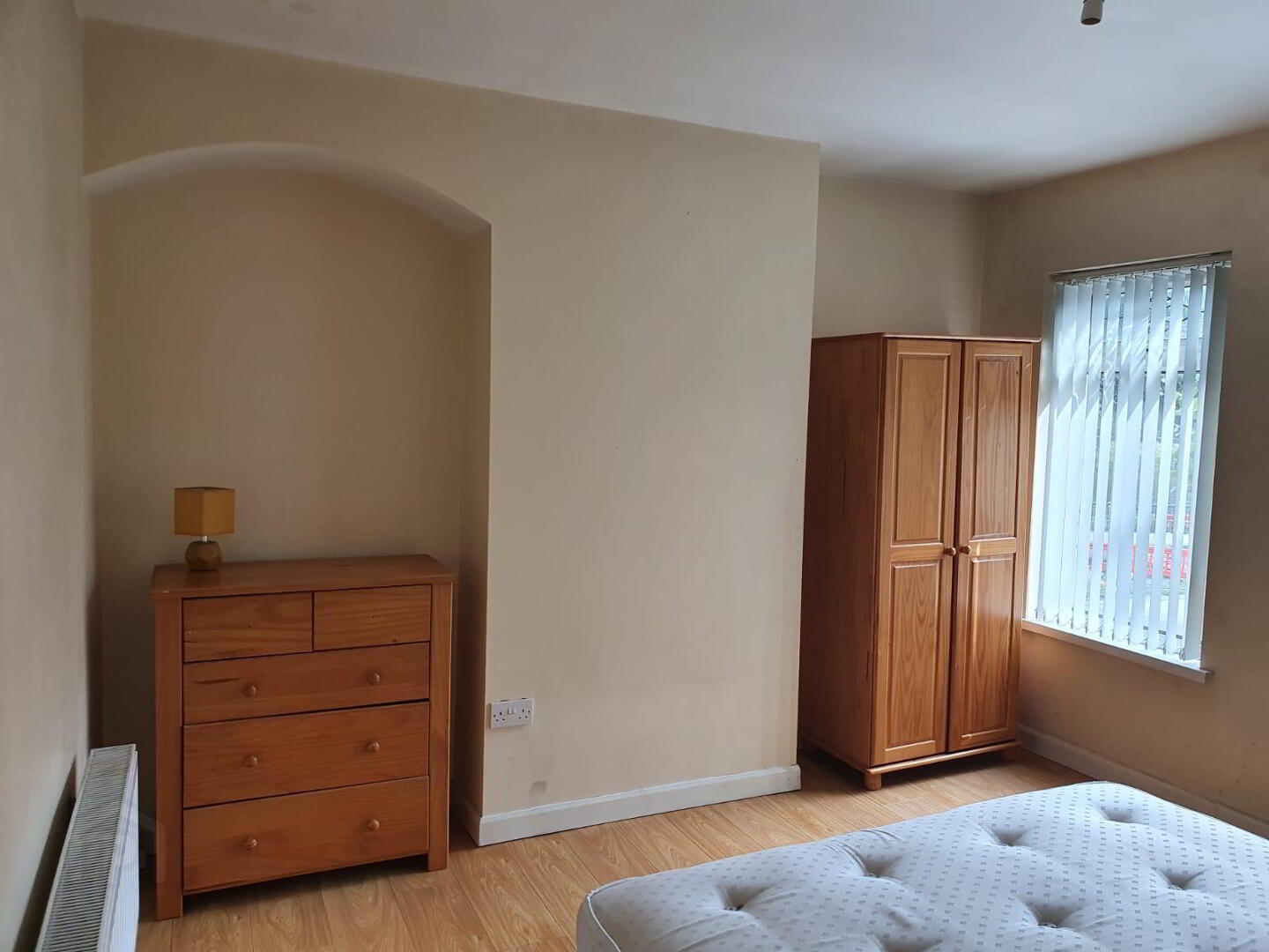 Balfour Avenue, Room 3 9 of 9