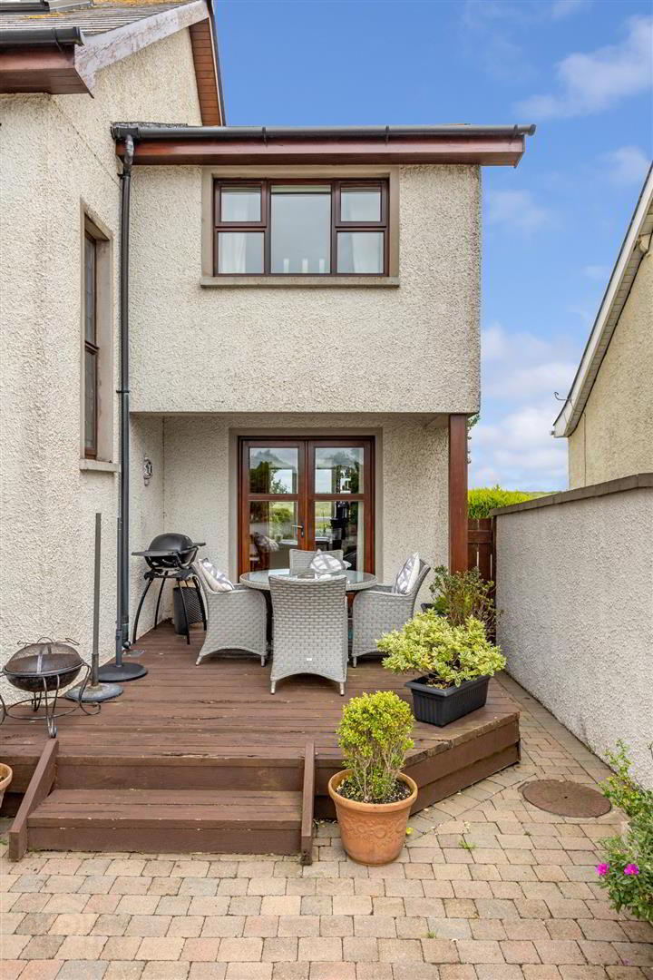 152 Main Road 26 of 28