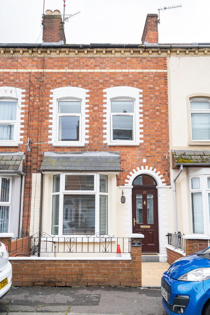 NON-HMO, 35 Farnham Street 1 of 17