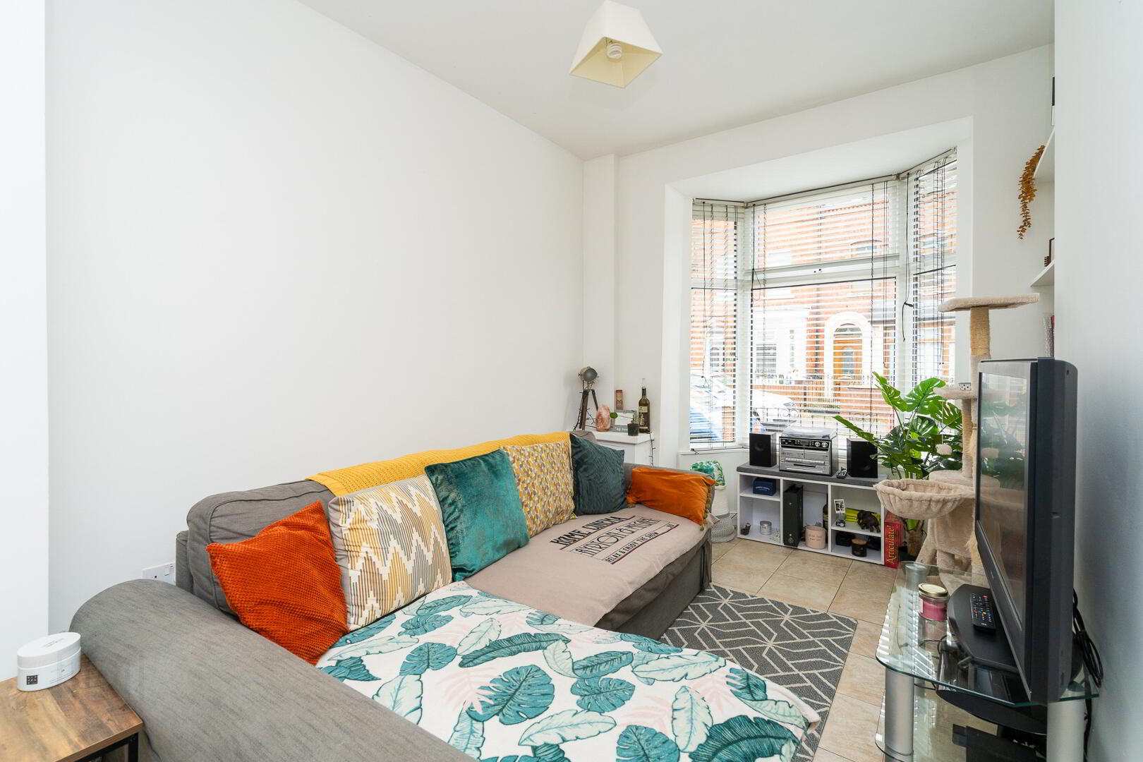 NON-HMO, 35 Farnham Street 3 of 17