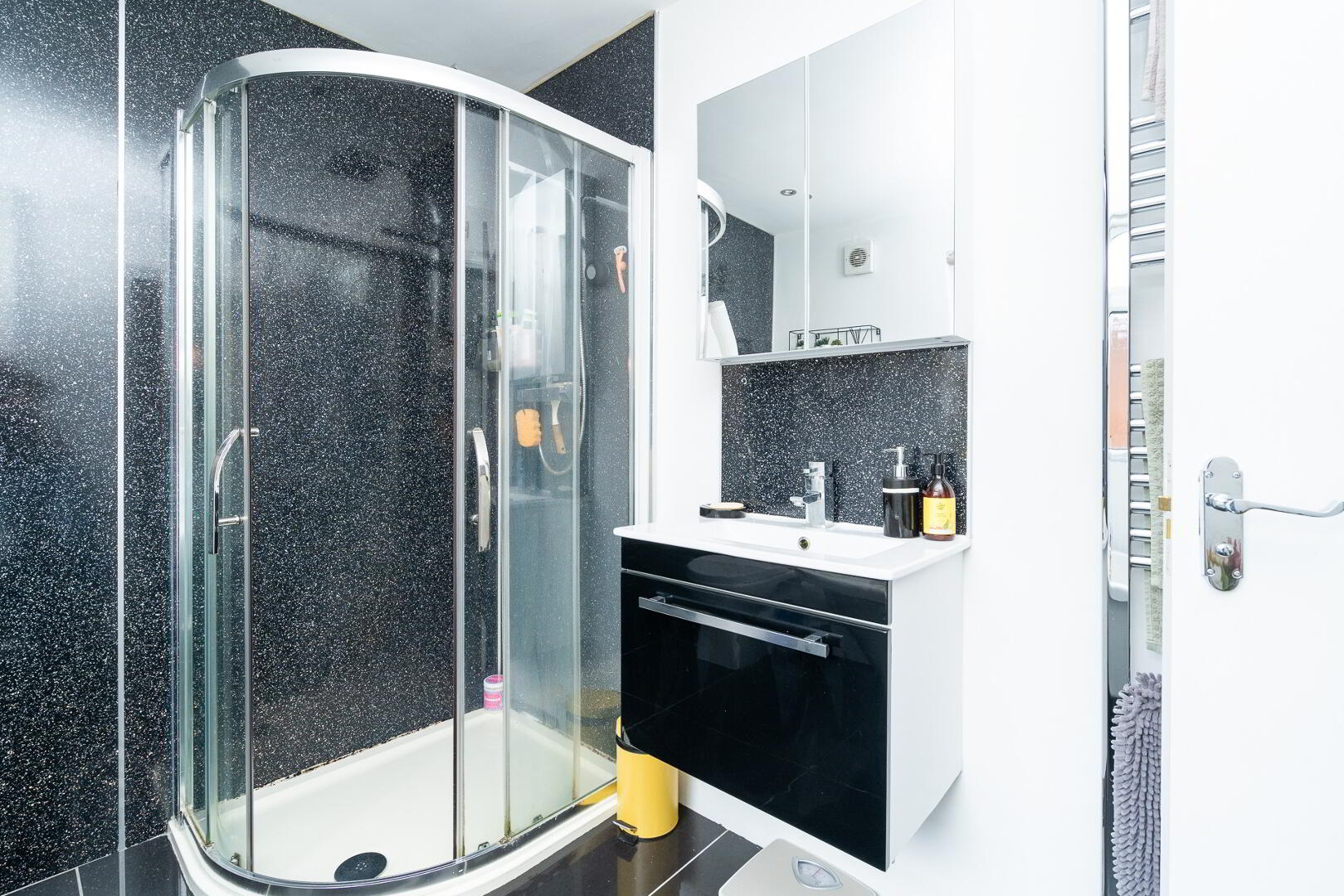 NON-HMO, 35 Farnham Street 8 of 17