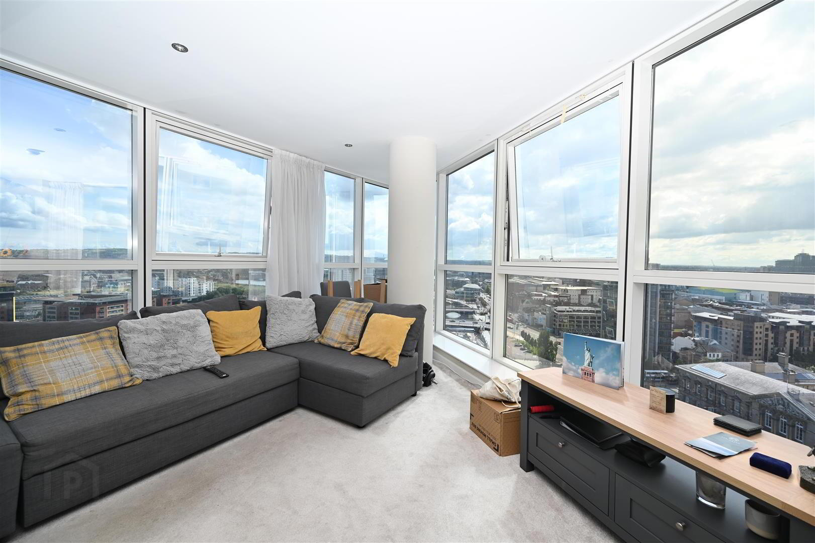 17.5 Obel Tower, 62 Donegall Quay 4 of 11