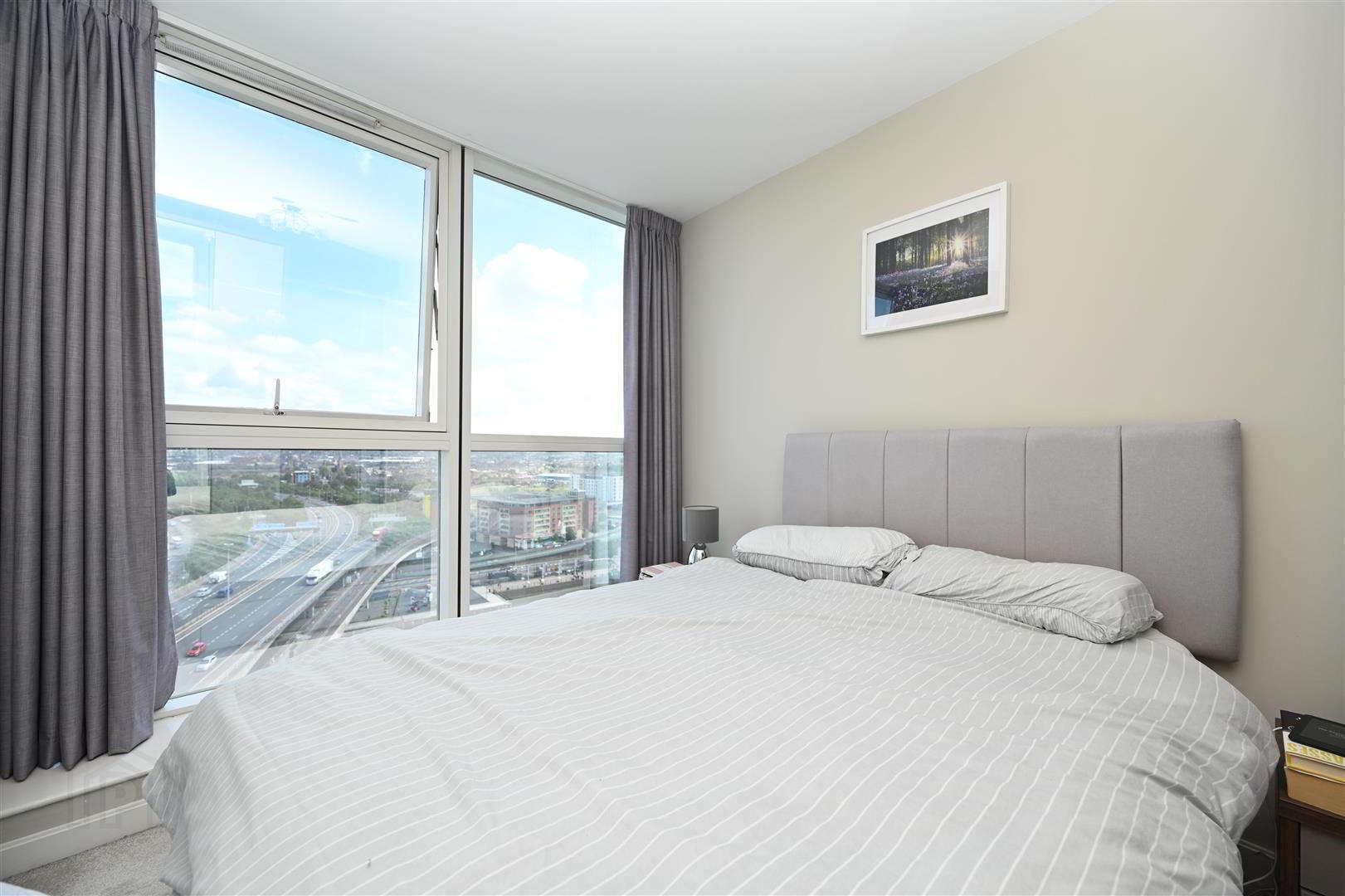 17.5 Obel Tower, 62 Donegall Quay 8 of 11