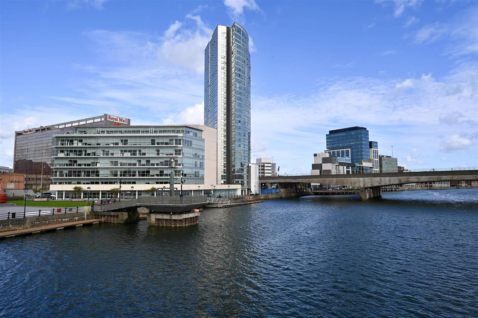 17.5 Obel Tower, 62 Donegall Quay 1 of 11