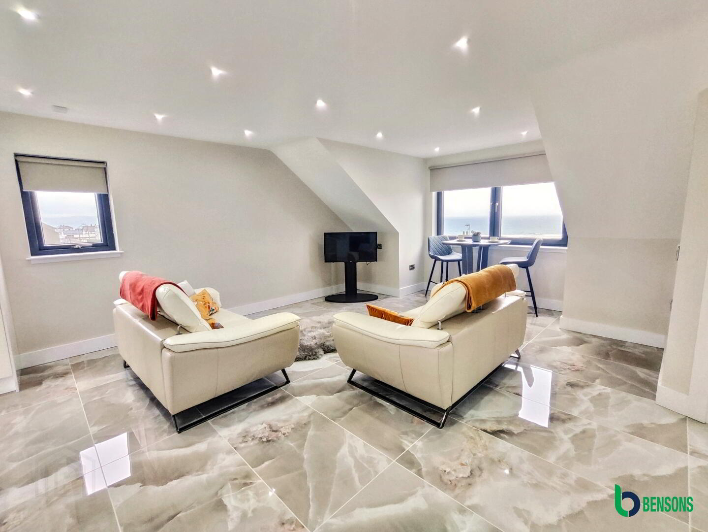 Penthouse 7 of 20