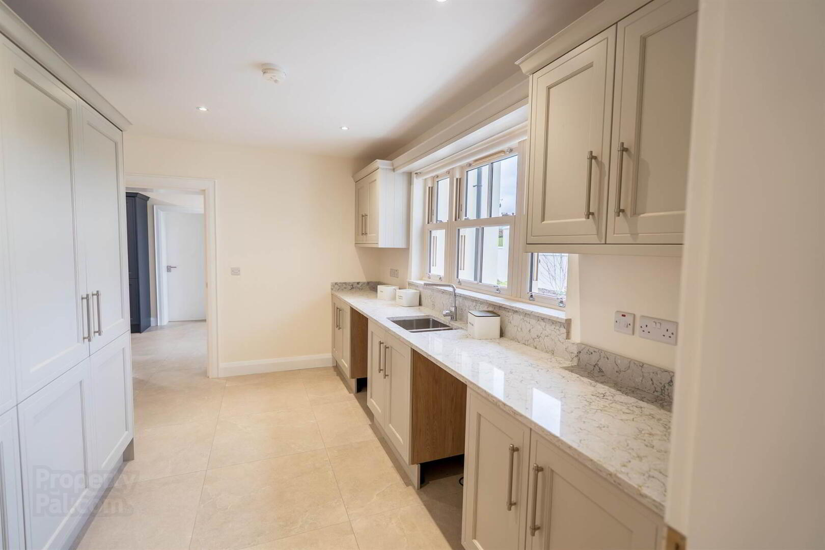 99 Fort Road 15 of 41