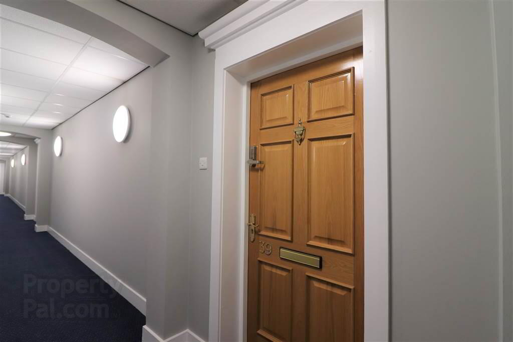 39 Lisburn Square 11 of 15