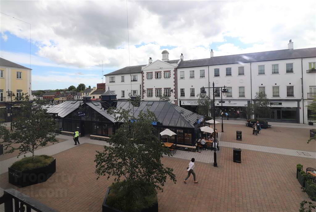 39 Lisburn Square 13 of 15