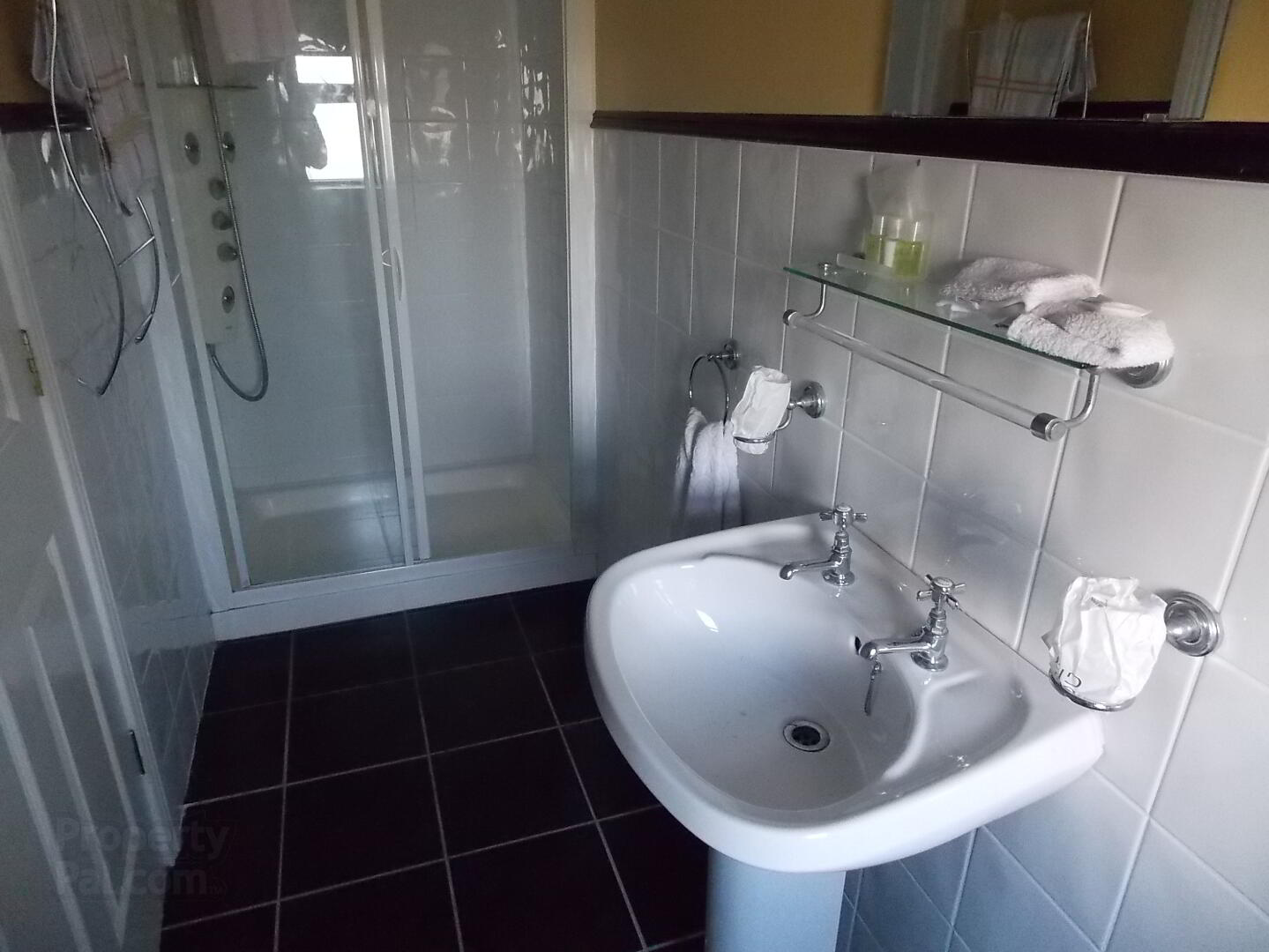 115 Baronscourt Road 14 of 20