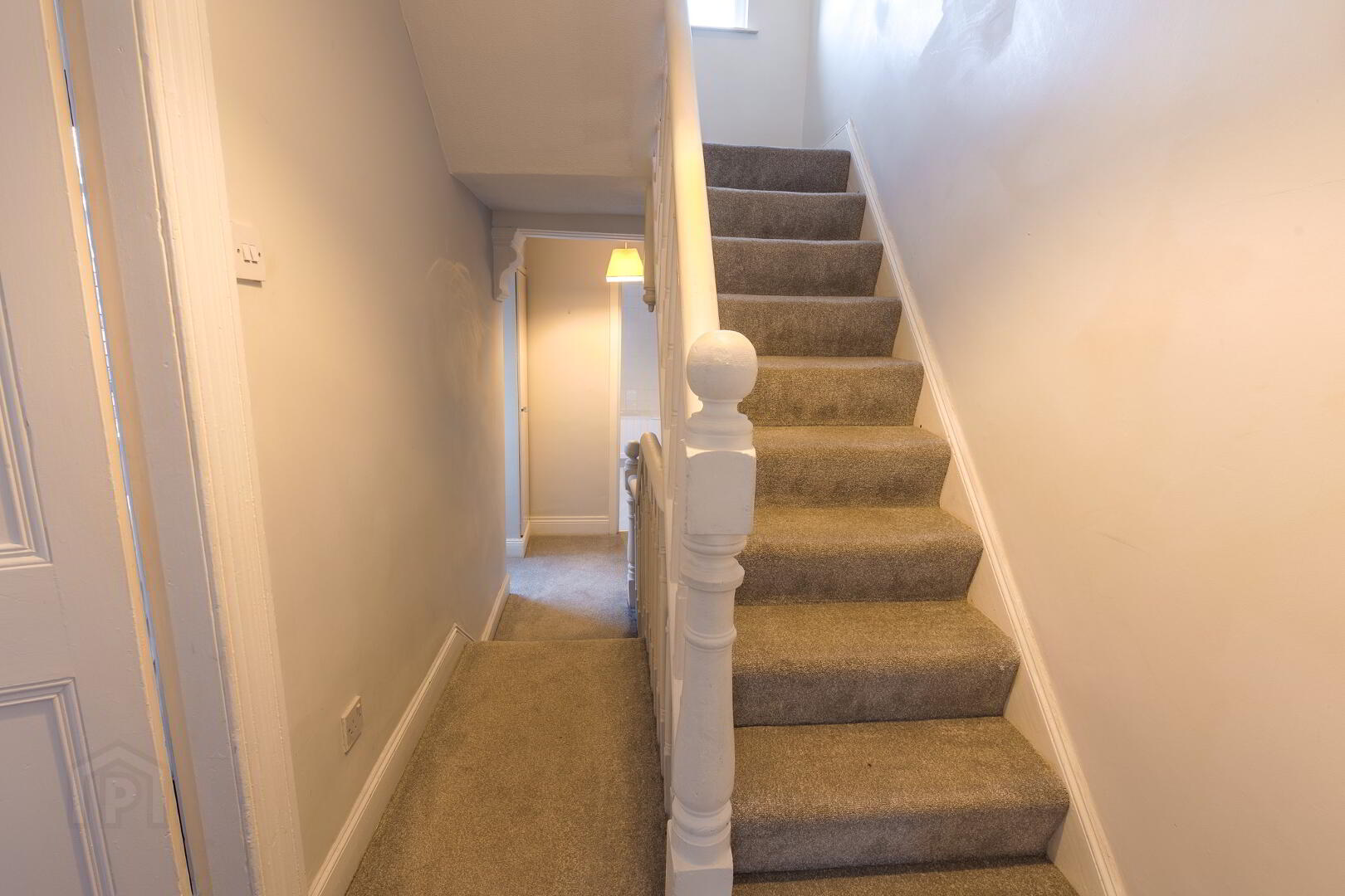 243 Ravenhill Avenue 31 of 41