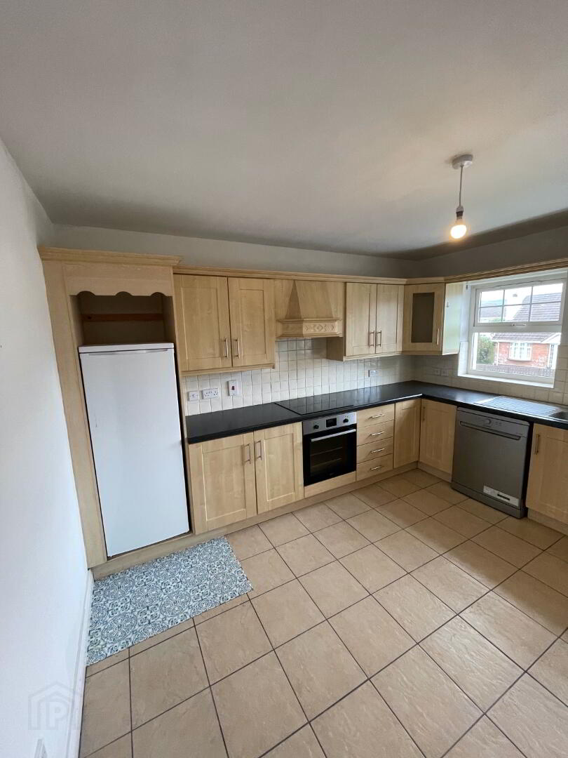 15 Oakfield Mews 3 of 12