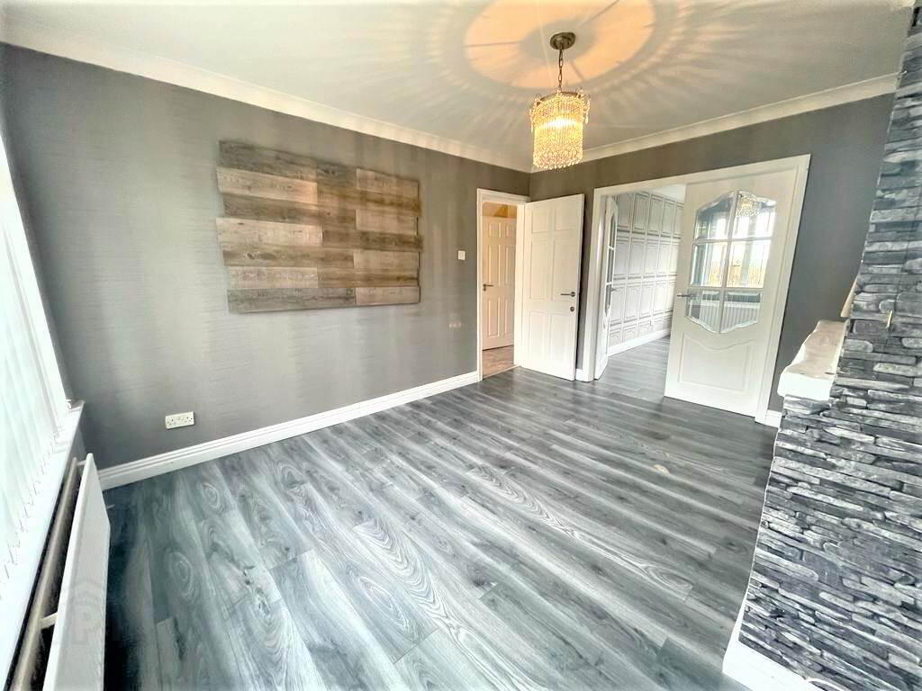 121 Stewartstown Park, Belfast