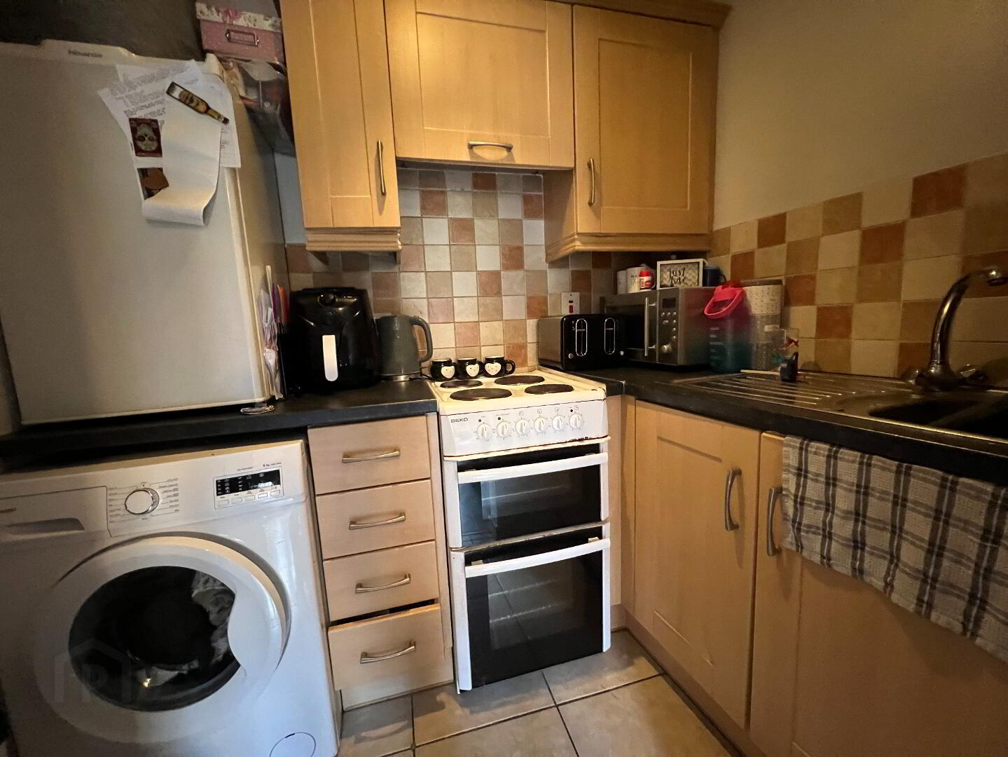 Unit A, 11 Greers Road 3 of 6
