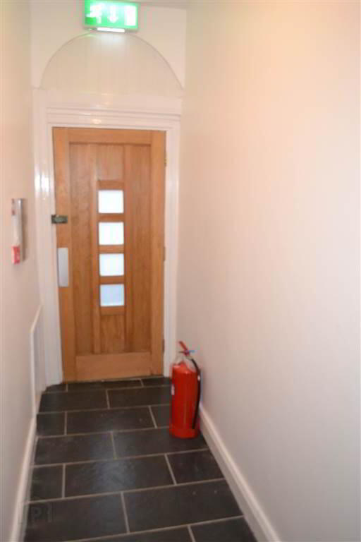 4 Fitzroy Avenue 5 of 6