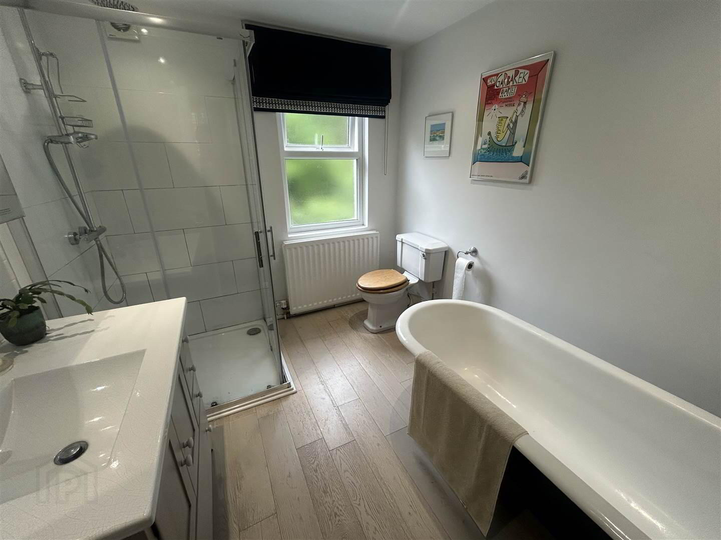 32a Demesne Road 10 of 10