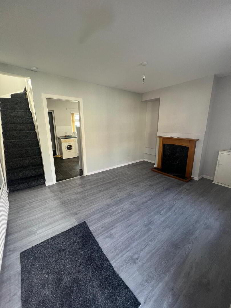 25 Glenvarlock Street 1 of 9