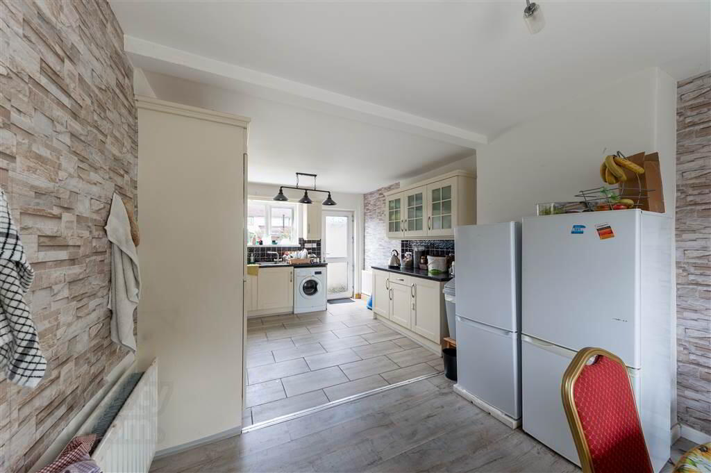 32 Inishowen Drive 5 of 14