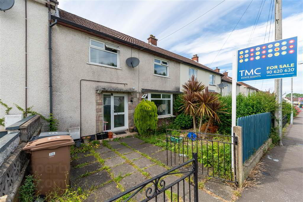 32 Inishowen Drive 1 of 14