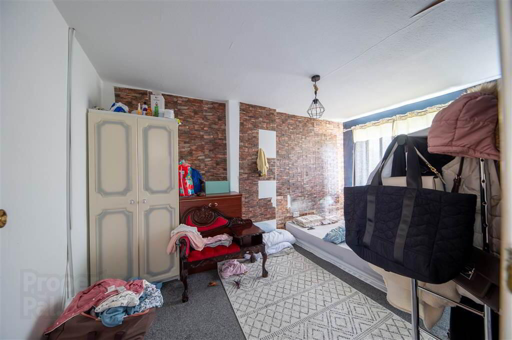 32 Inishowen Drive 11 of 14