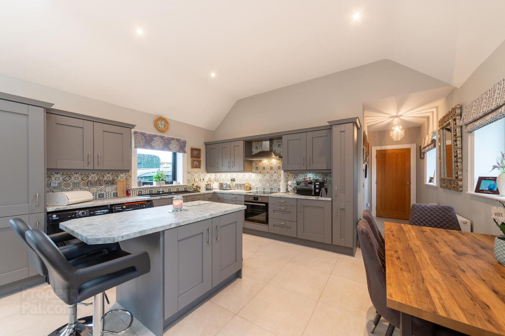 1 Mount Eden 28 of 48