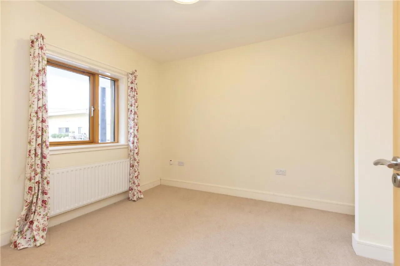 13 Knightsbridge Court 8 of 12