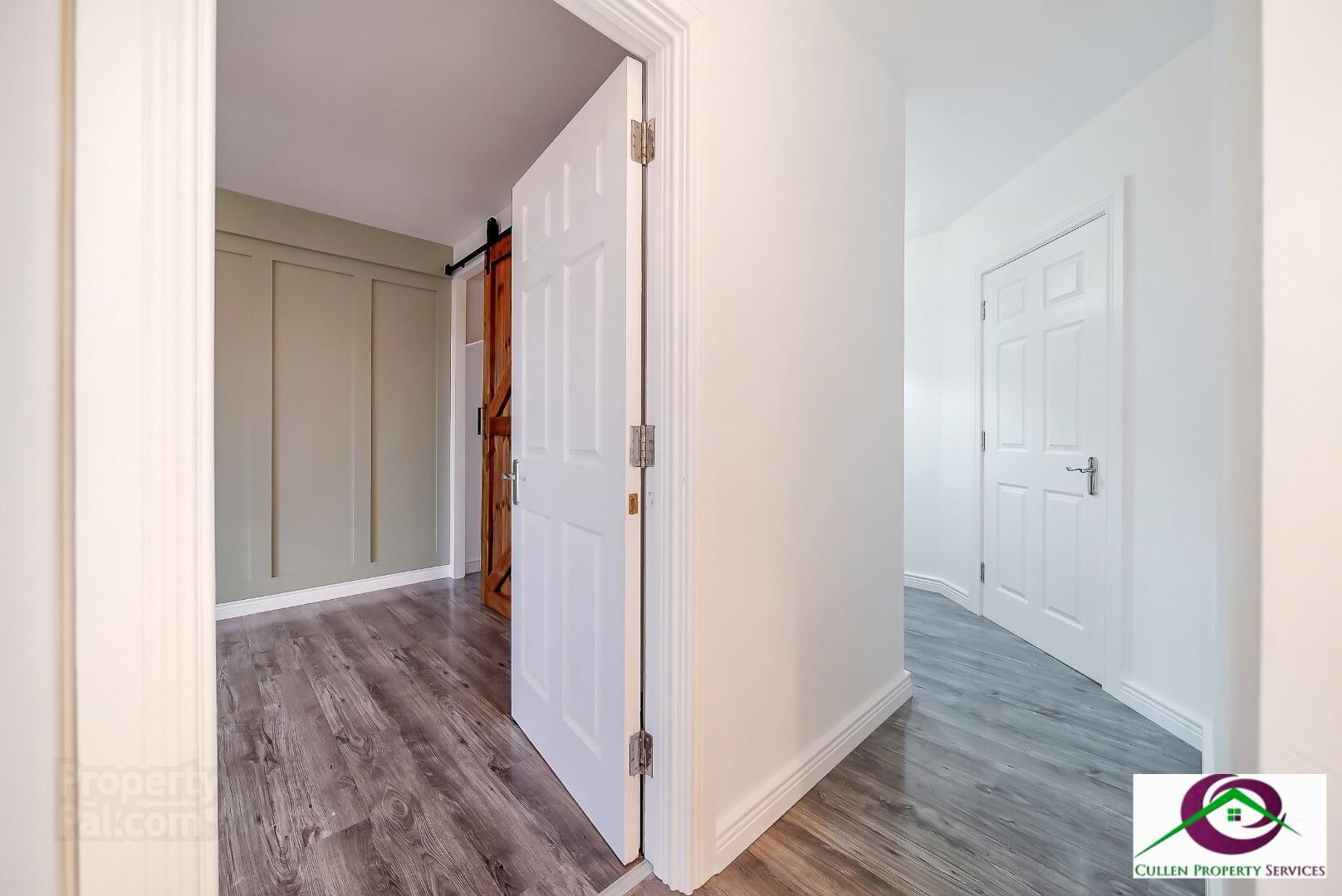 The Four Season Apt, 31 Foyle Road 13 of 33