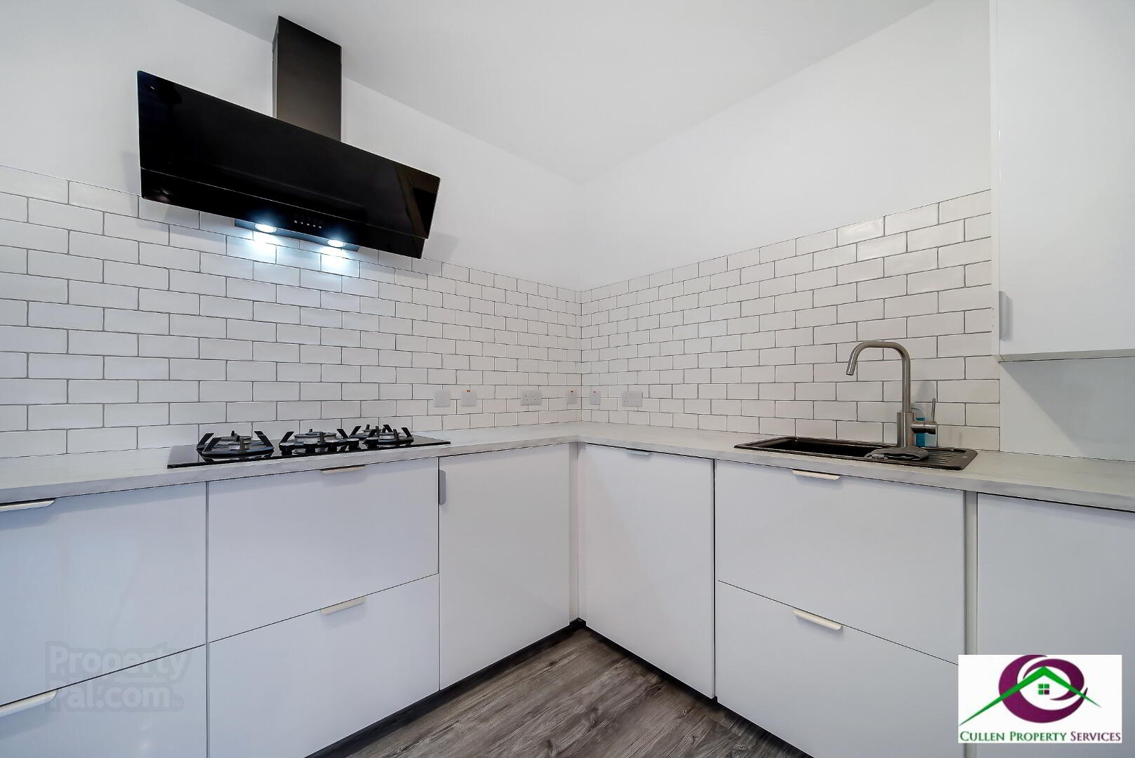 The Four Season Apt, 31 Foyle Road 24 of 33