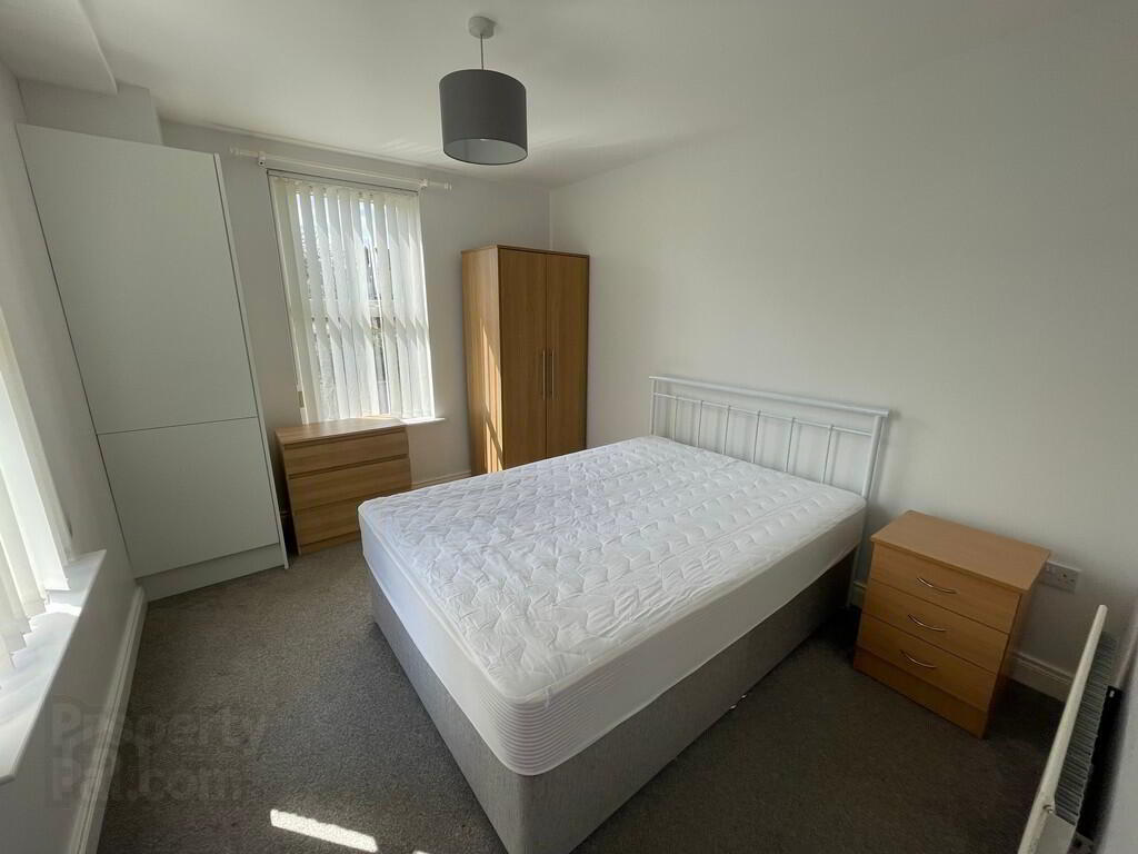 5 Clonallon Square, Belmont Road 8 of 11