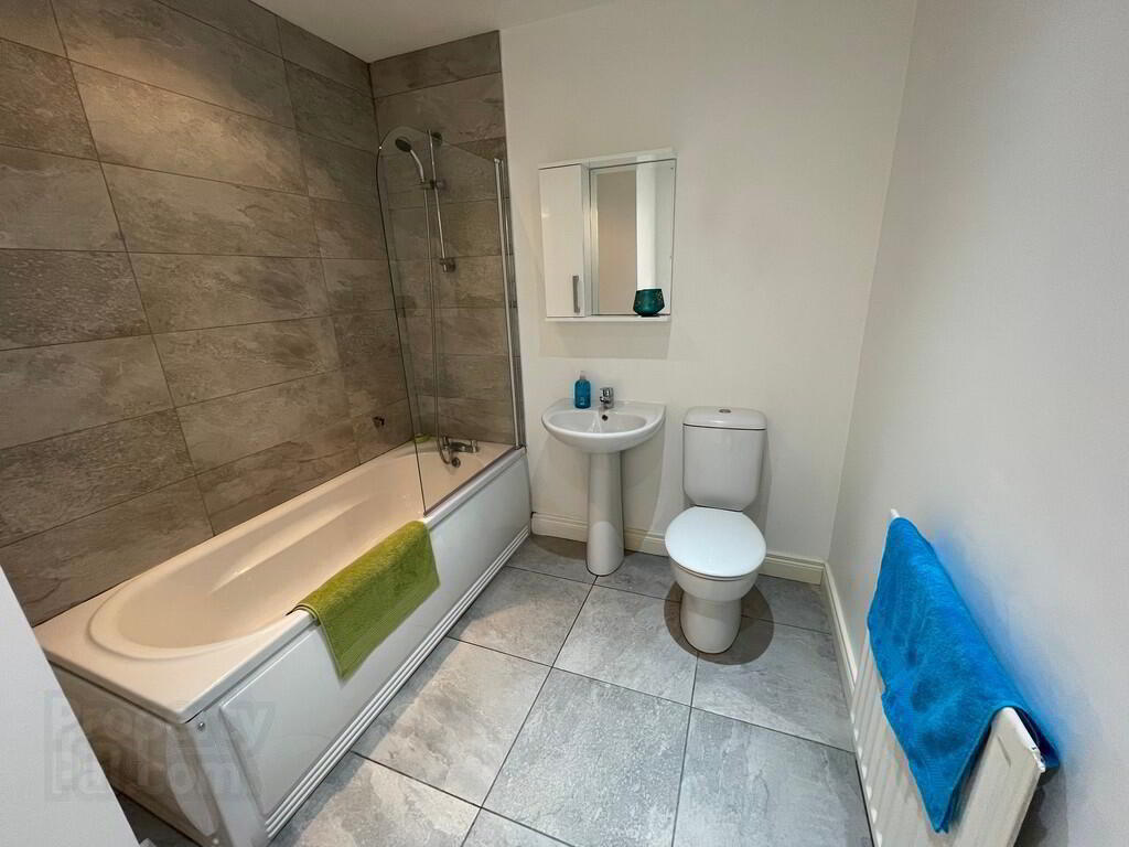 5 Clonallon Square, Belmont Road 10 of 11