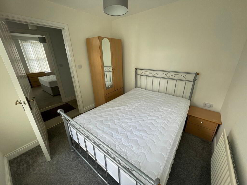 5 Clonallon Square, Belmont Road 9 of 11