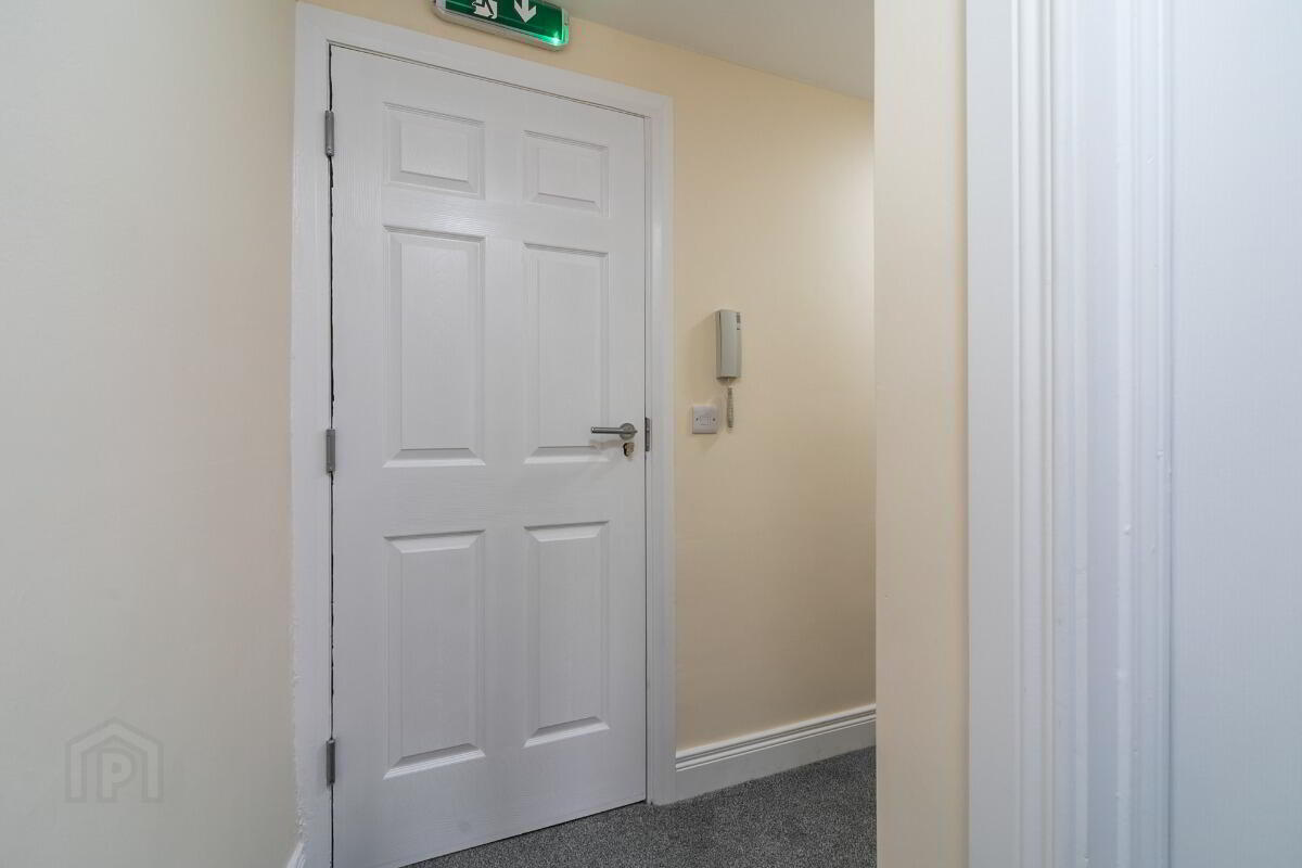 Apt 2, 112 Eglantine Avenue 15 of 15