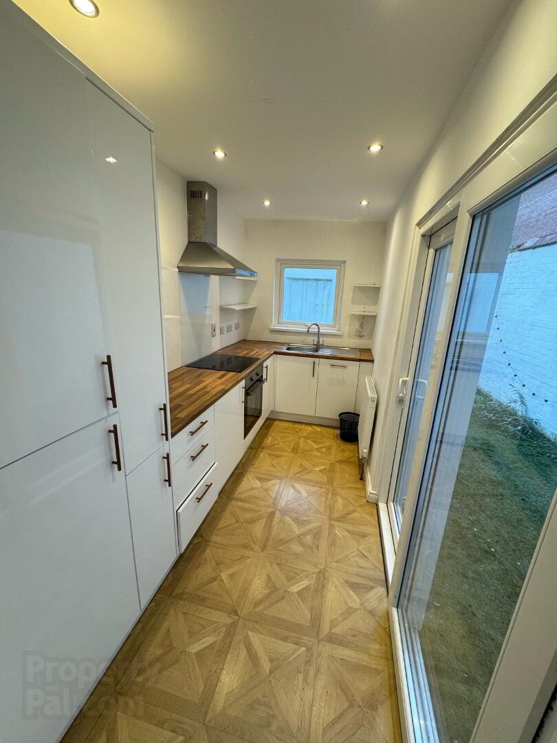 24 Pretoria Street 3 of 11