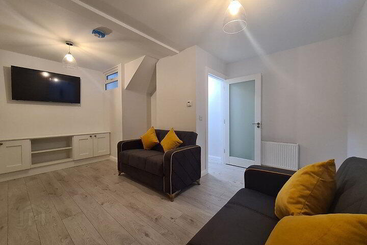 Flat 1, 5 Fair Street 4 of 12