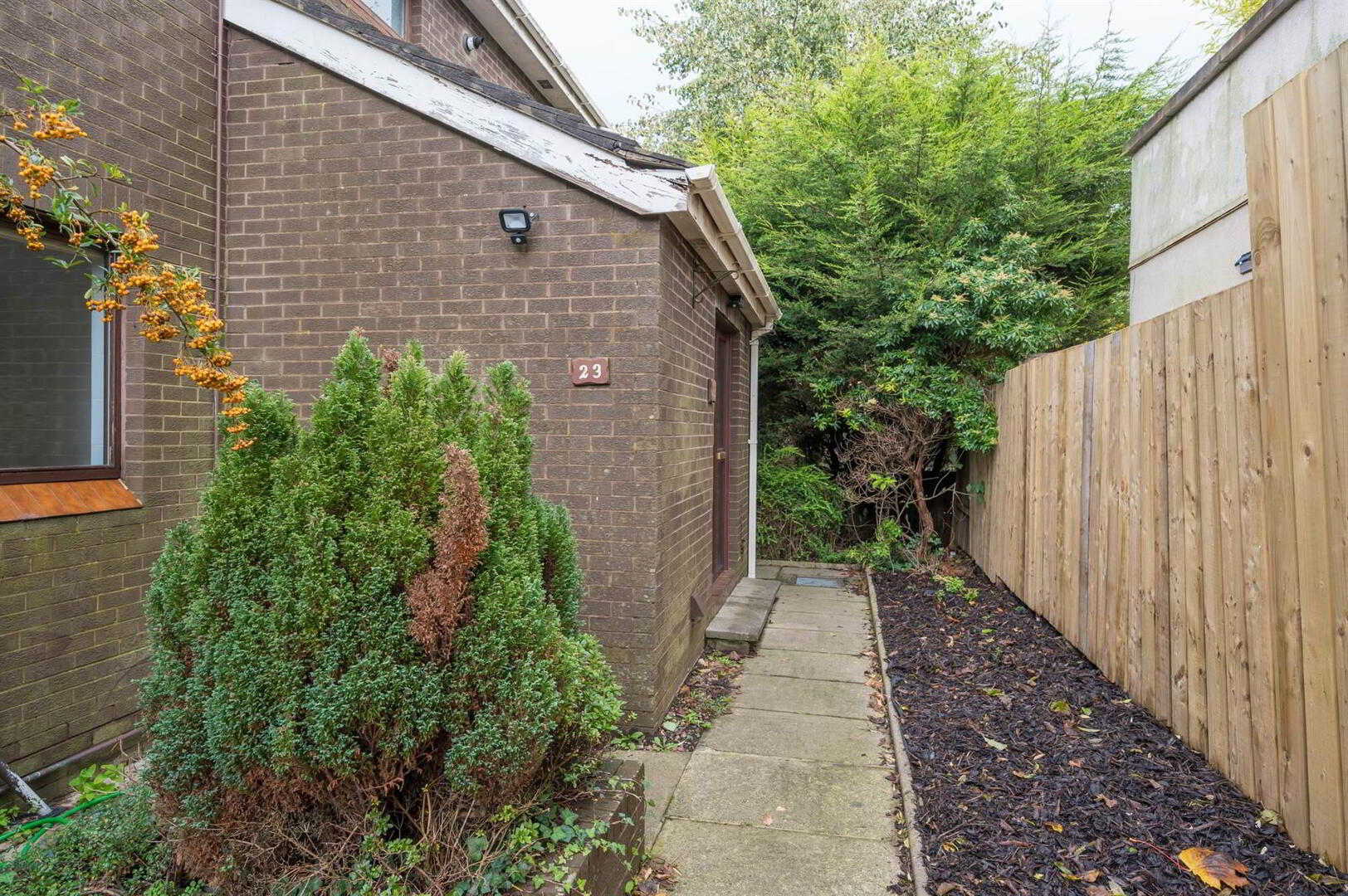 23 Hawthornden Drive 2 of 15