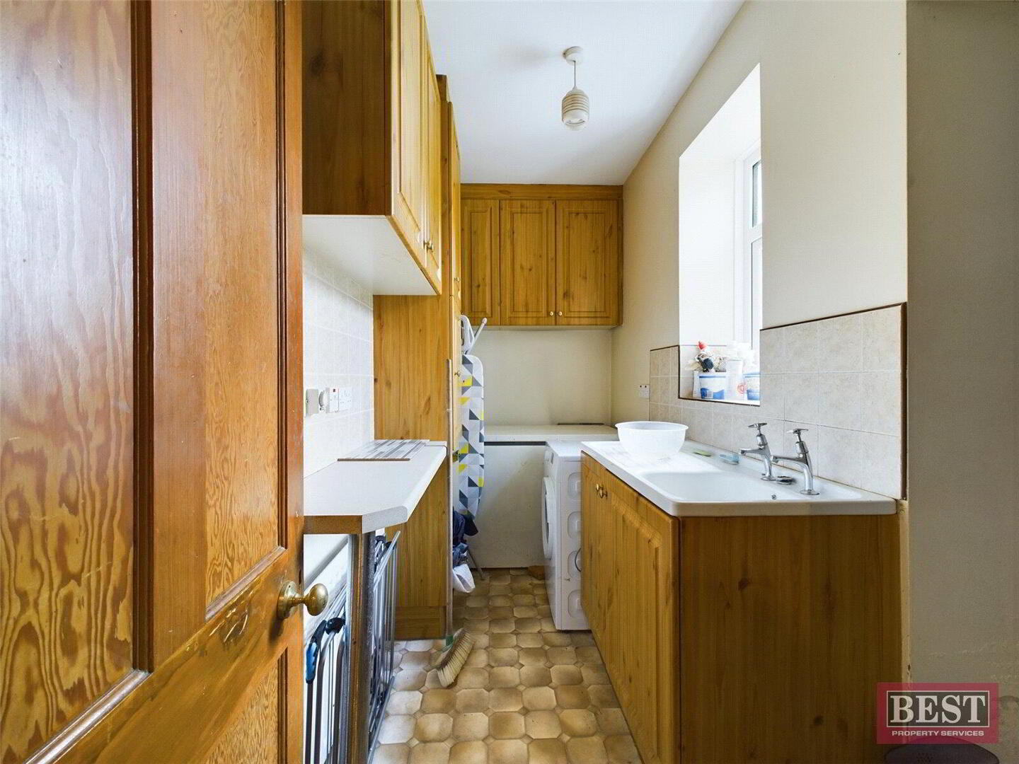 18 Manse Road 8 of 13
