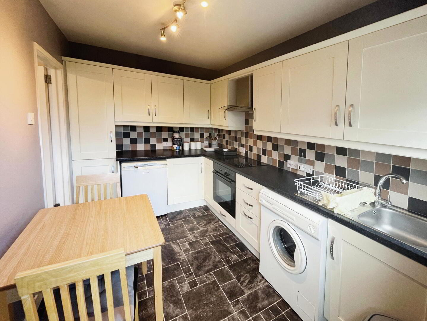 7 Orange Hall Lane 5 of 15
