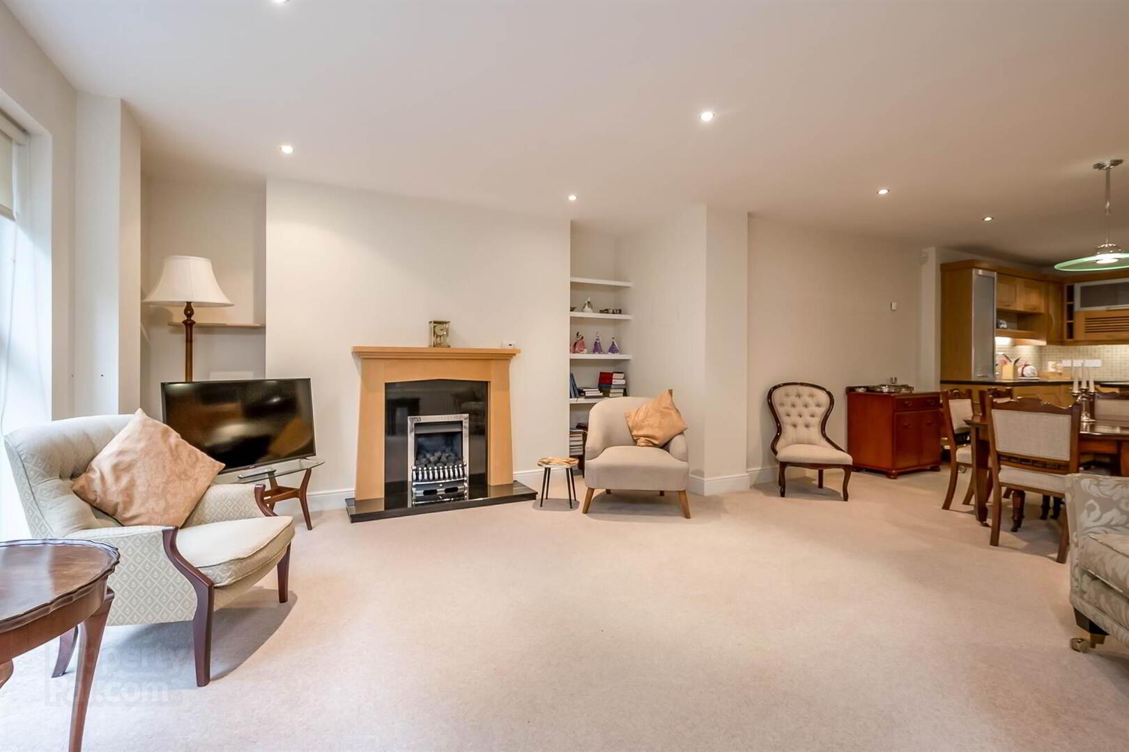Apt 3, 1 Deramore Park South 7 of 19
