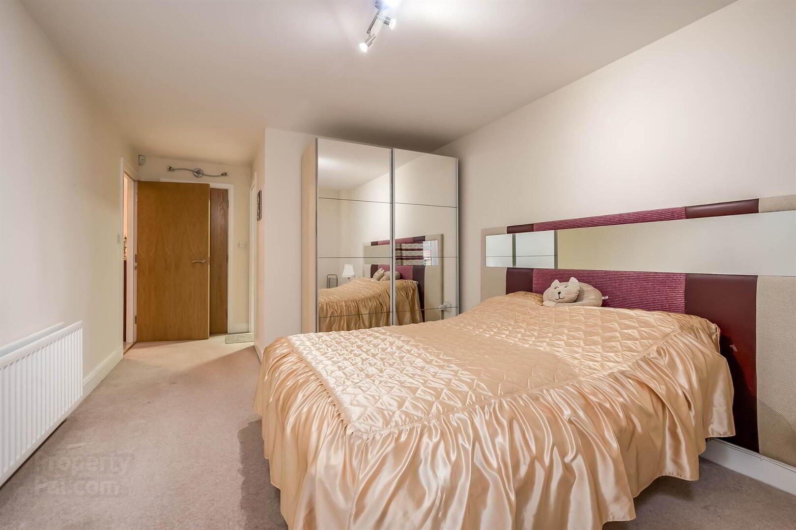 Apt 3, 1 Deramore Park South 12 of 19
