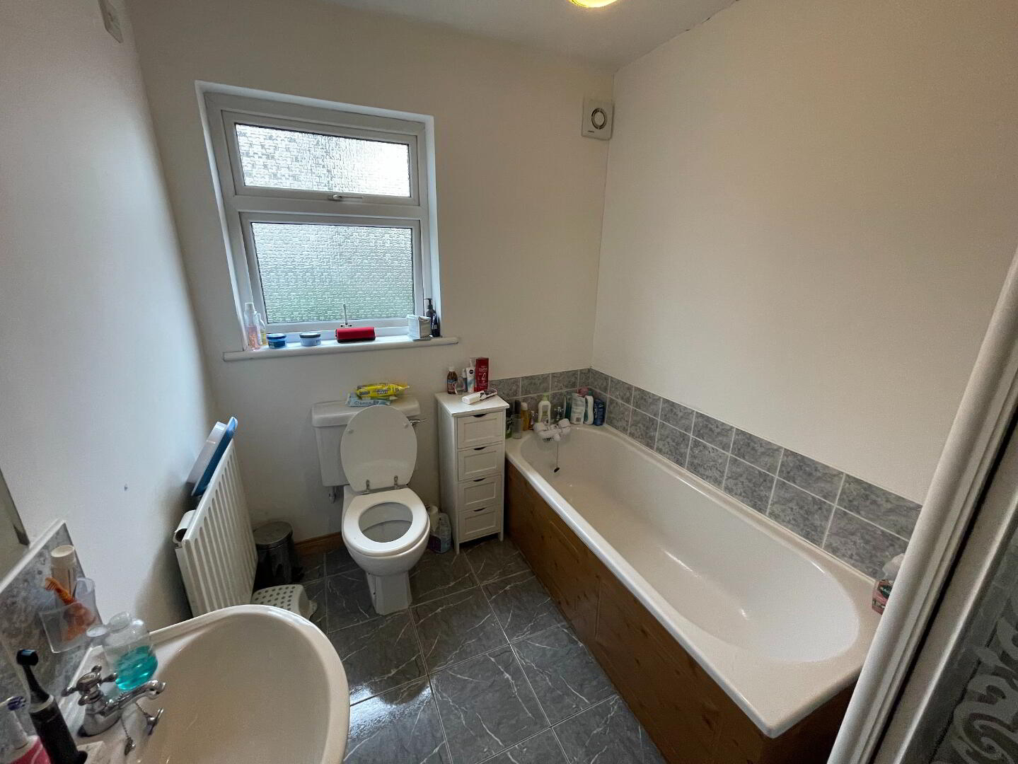 21 Mountview Park 4 of 9